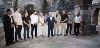 Başkan Büyükkılıç restorasyonu tamamlanan 5 asırlık bedesteni inceledi