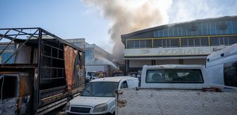 Başkentte depoda çıkan yangına müdahale ediliyor