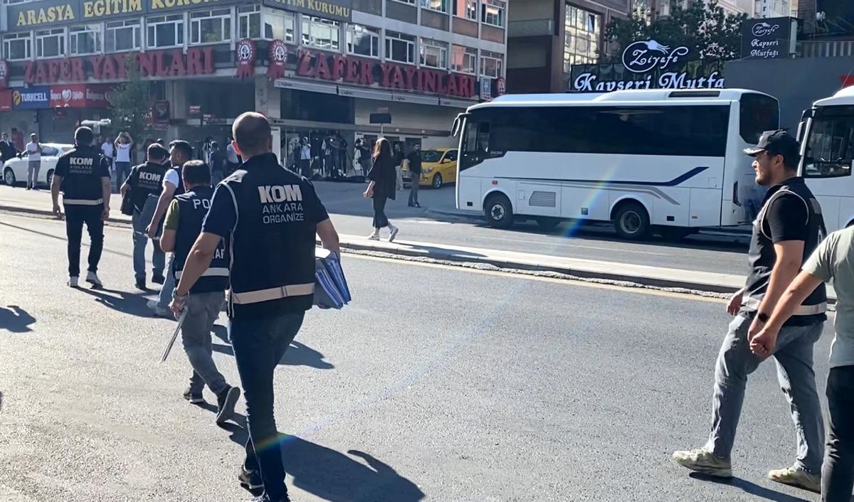 Ankara'da Çankaya Belediyesi'ne Operasyon: 36 Şüpheliden 27'si Gözaltına Alındı