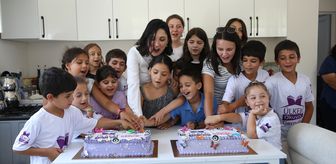 Hatay'da Ülkem Okuyor Derneğince yaptırılan ev, depremzede aileye verildi