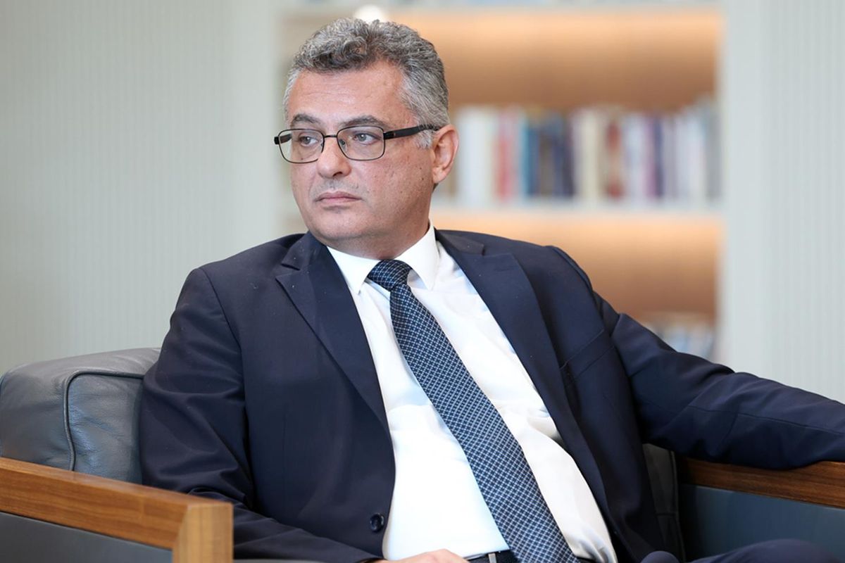 Hayat kurtaran tesadüf! Erhürman'dan önce başka birisi rahatsızlanmış