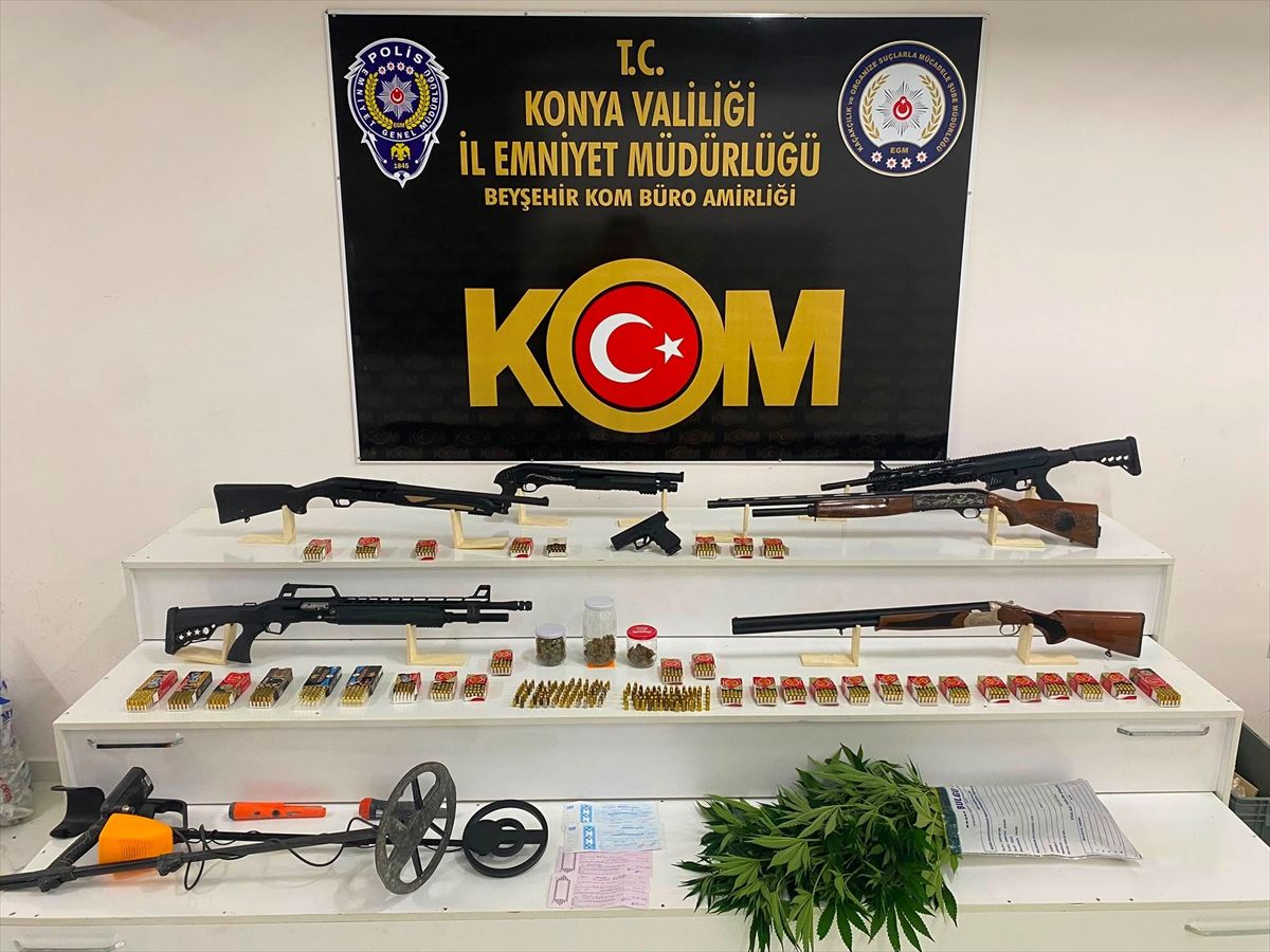 Konya'da tefecilik operasyonunda 4 şüpheli yakalandı