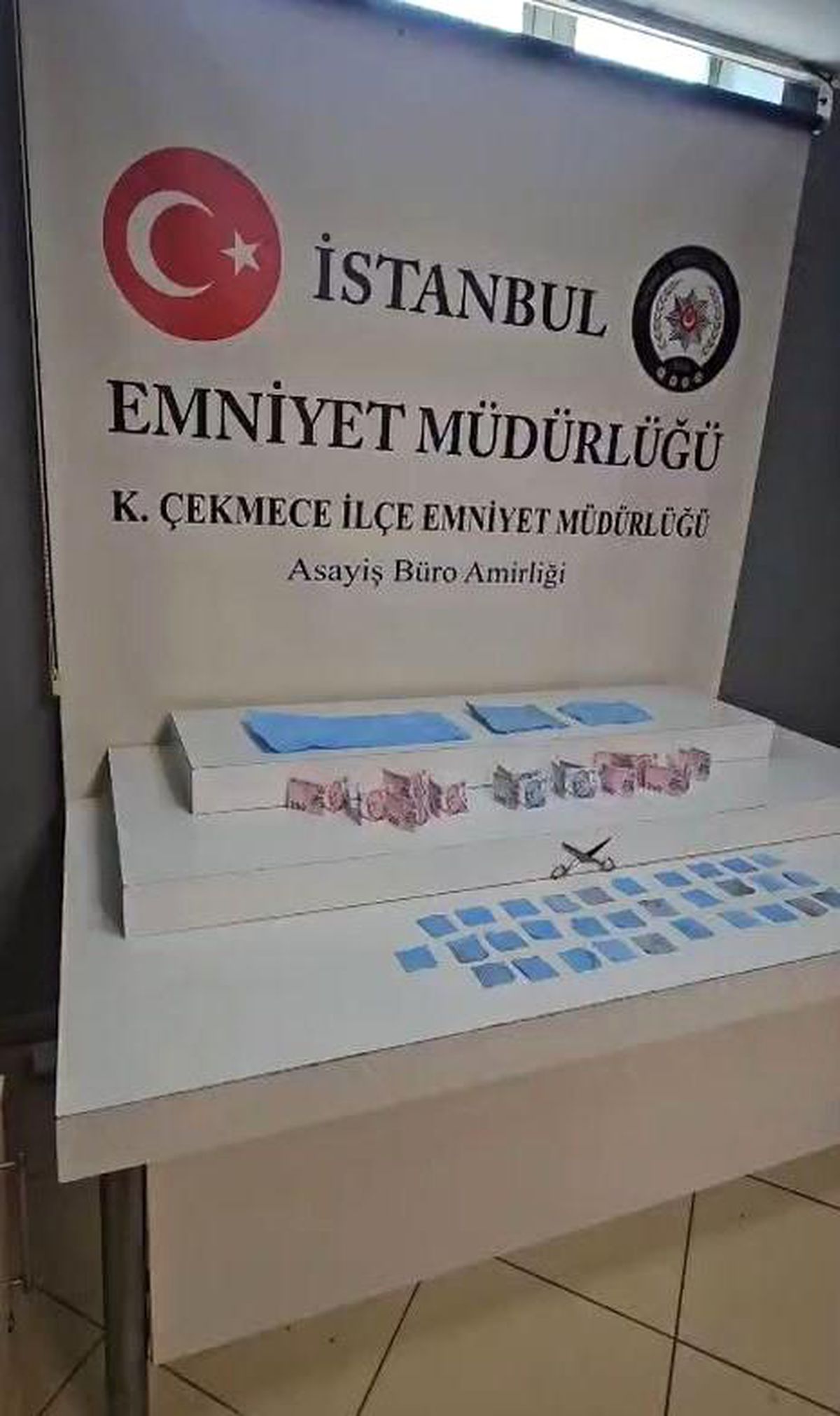 Küçükçekmece'de bir eve uyuşturucu operasyonu: 1 şahıs tutuklandı