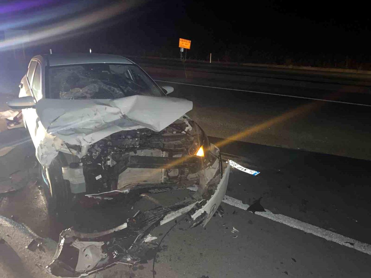Bilecik'te otomobil ve traktörün karıştığı trafik kazası