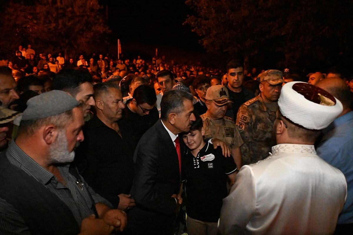 Şanlıurfa'da halı sahada kalp krizi sonucu ölen jandarma uzman çavuşun cenazesi Şırnak'ta defnedildi