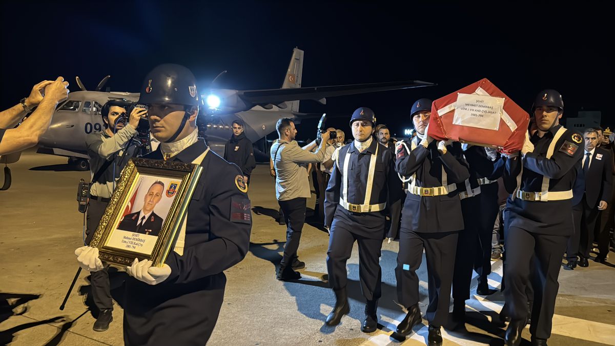Mihallıççık'ta Şehit Olan Jandarma Uzman Çavuş Mehmet Demirbaş'ın Cenazesi Samsun'a Getirildi