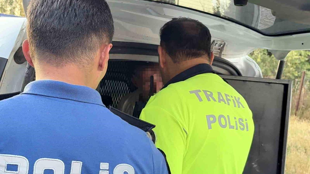 Kayseri'de polisin kimlik sorduğu çocuğun babası ekiplere mukavemet gösterdi.