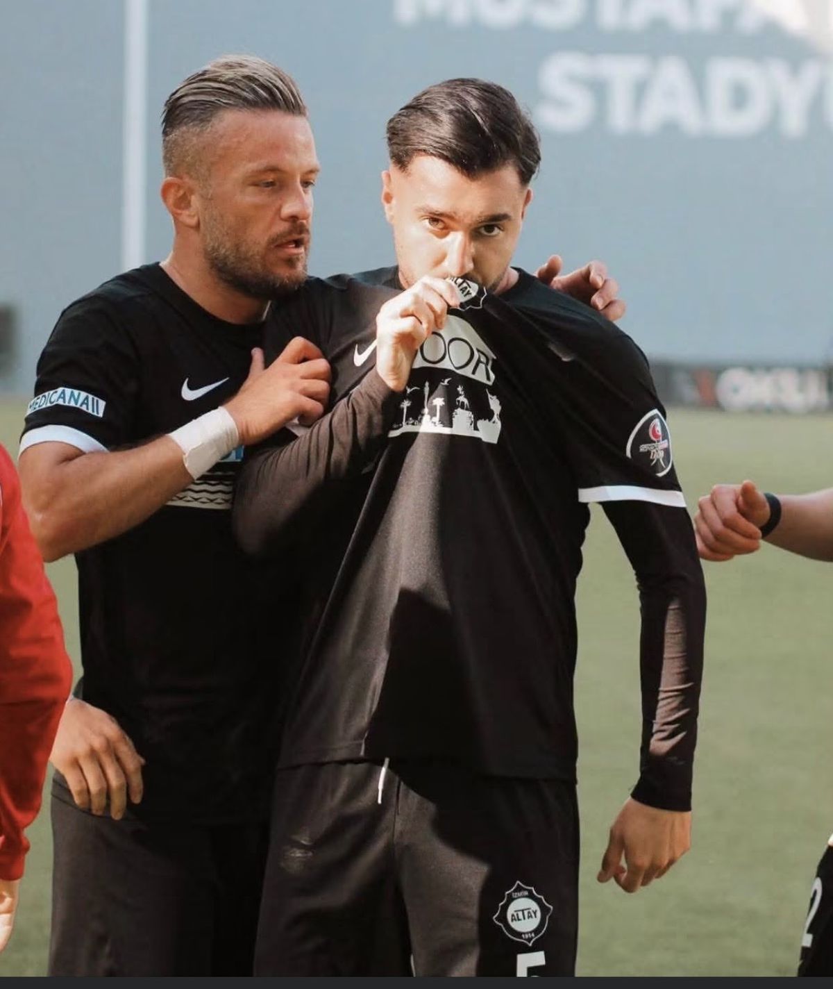 Altay futbolcusu Sefa Özdemir'in antrenman veya maç sırasında çekilmiş bir fotoğrafı.