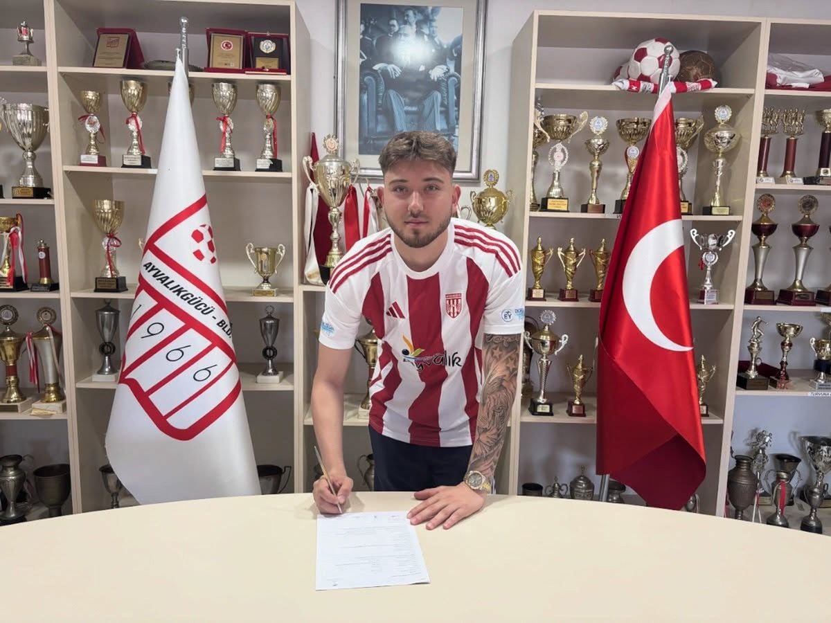 Ayvalıkgücü'ne genç golcü