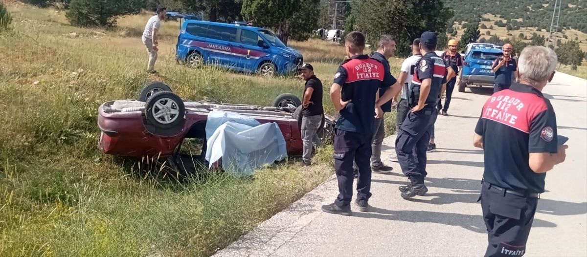 Burdur'da şarampole devrilen otomobilin sürücüsü öldü