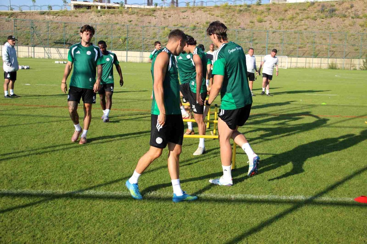 Çaykur Rizespor yeni sezon mesaisini sürdürüyor