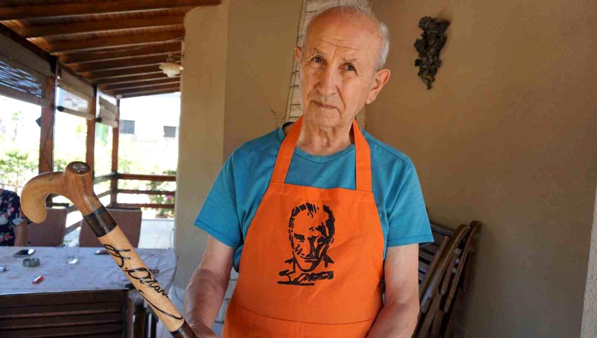 Emekli eğitimci, unutulmaya yüz tutan bastonculuk zanaatını yaşatıyor