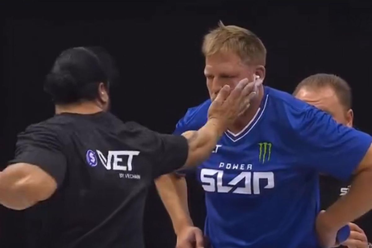 Eski WWE Şampiyonu Jack Swagger'ın tokat şampiyonasında bilincini kaybettiği an.