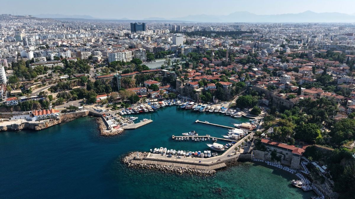 COP31 öncesi Antalya'da otellerde yoğun rezervasyon: Kaleiçi'nde doluluk yüzde 100'e ulaştı