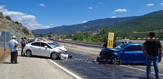 Kastamonu'da iki otomobilin çarpıştığı kazada biri çocuk 5 kişi yaralandı