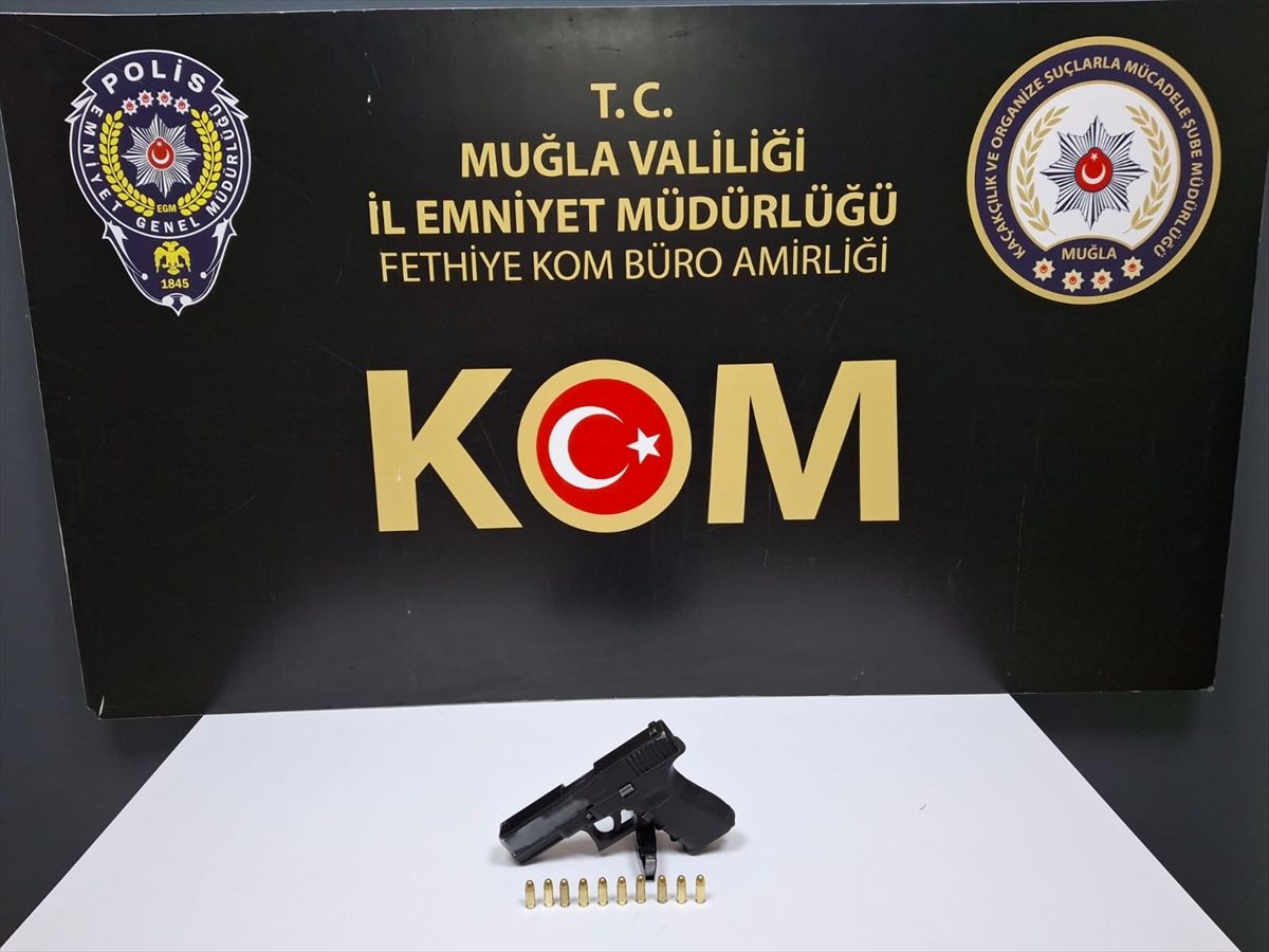 Muğla'da 'silahlı yağma' suçundan aranan firari hükümlü yakalandı