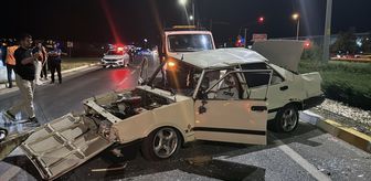 Sivas'ta devrilen otomobildeki 1'i ağır, 3 kişi yaralandı