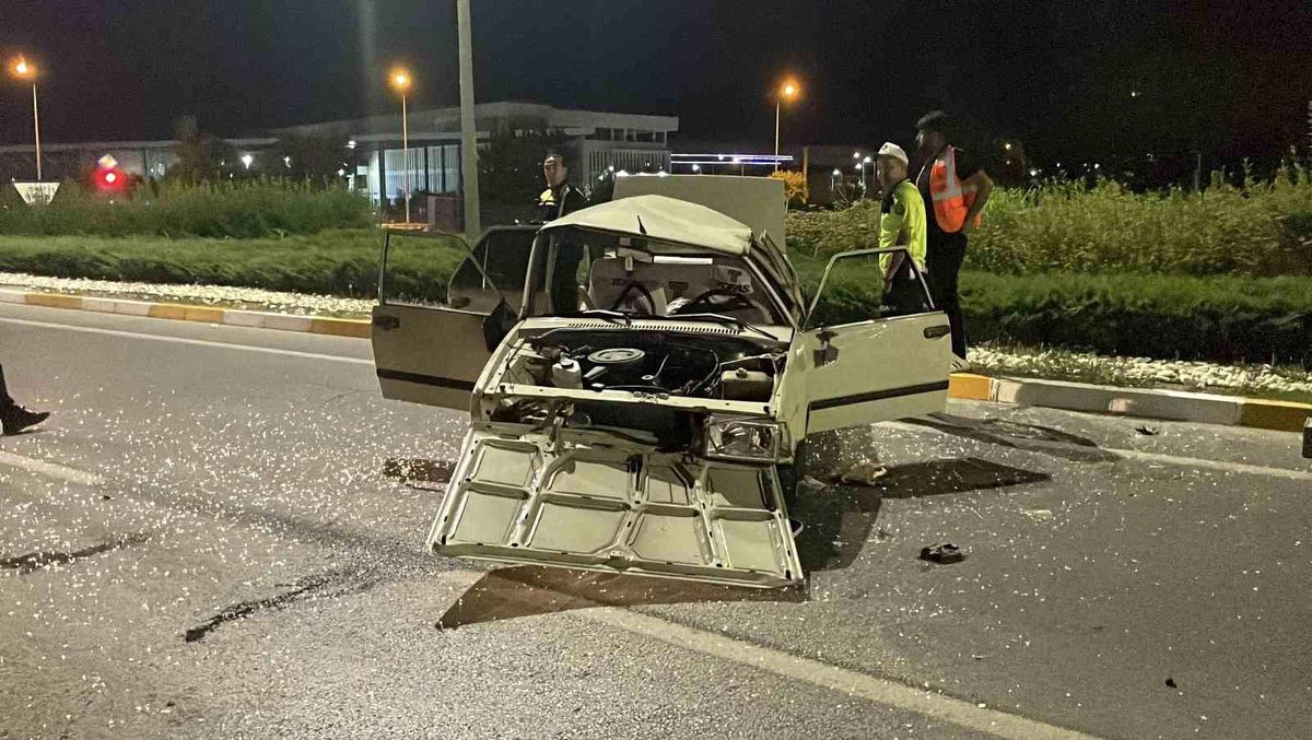 Sivas'ta Fiat Tofaş otomobil takla attı: 1'i ağır 3 yaralı