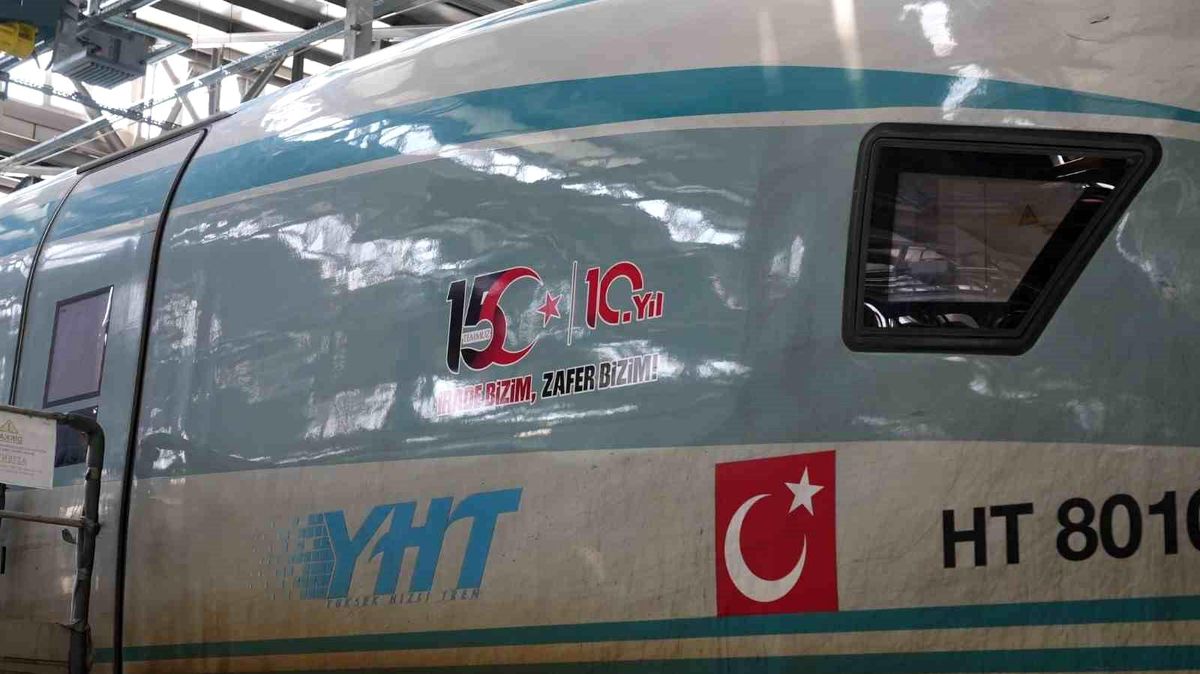 15 Temmuz logolu YHT'ler raylarda