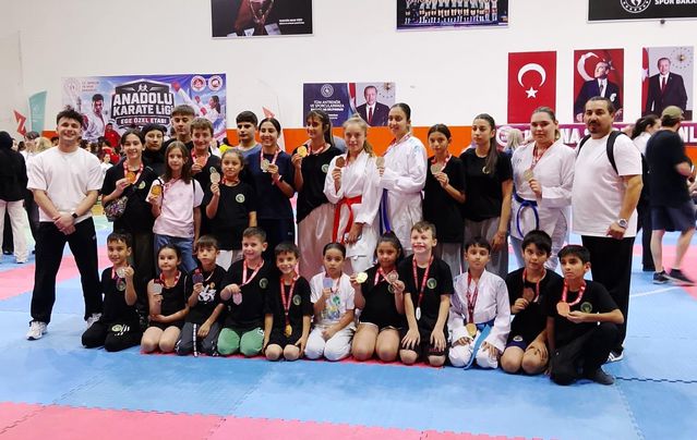 Alaşehirli karateciler Ege’yi fethetti