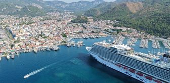 'Aroya' kruvaziyeri Marmaris'e 3 bin 210 turist getirdi