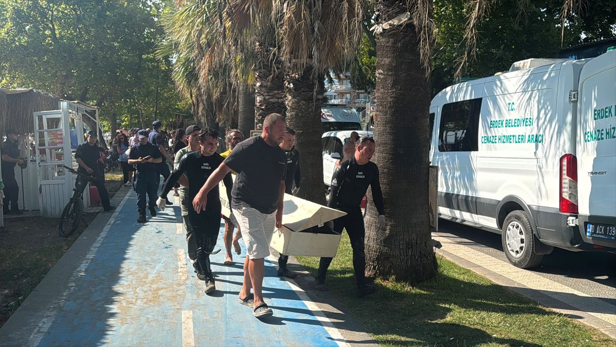 Balıkesir'de denizde erkek cesedi bulundu