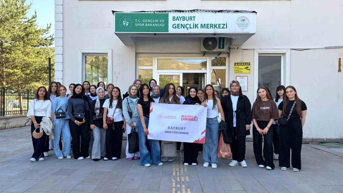 Bayburtlu Gençler ‘Bir Destandır Çanakkale’ ile Tarihe Yolculuk Yapıyor
