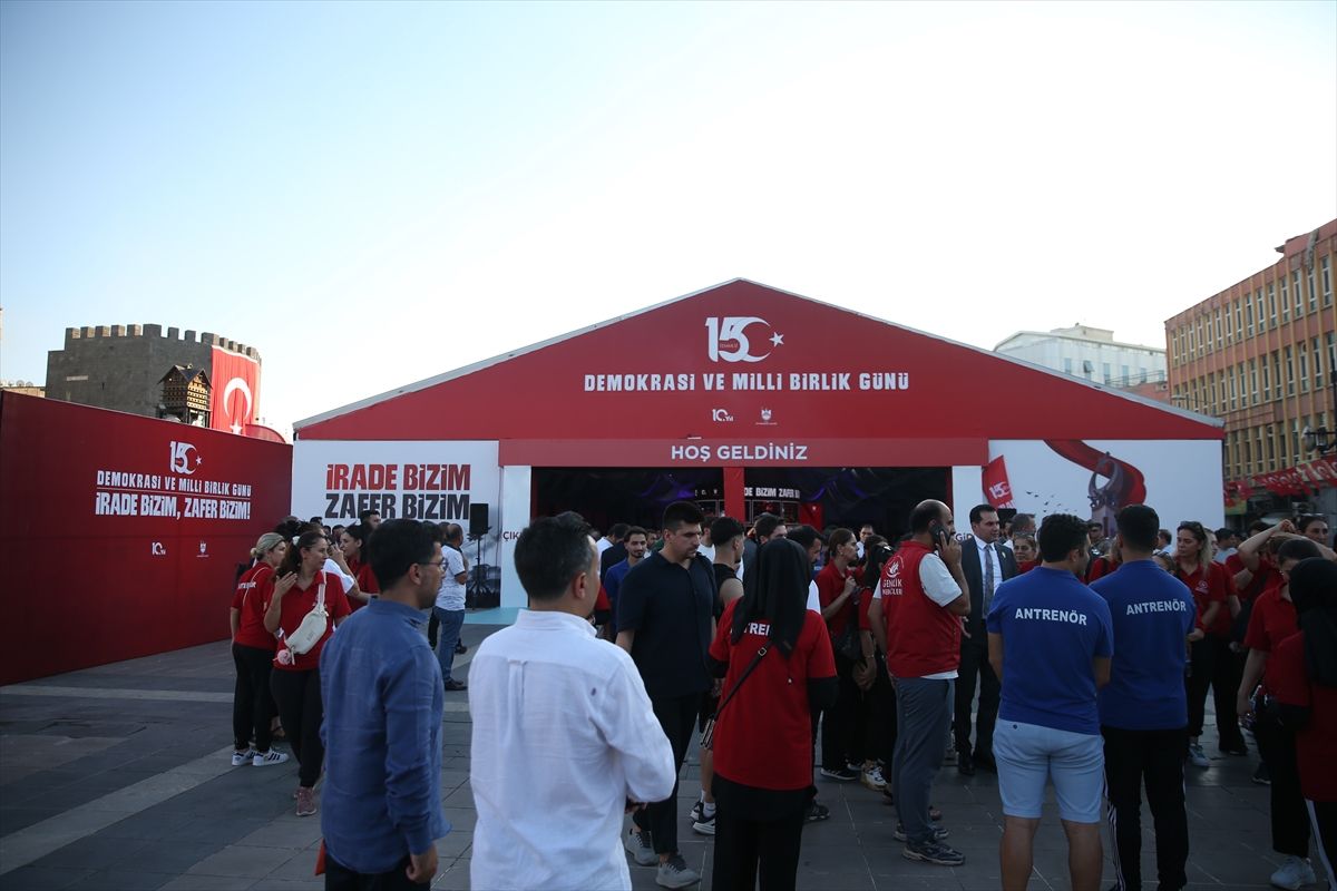 Diyarbakır'da 15 Temmuz Anma Merkezi Açıldı