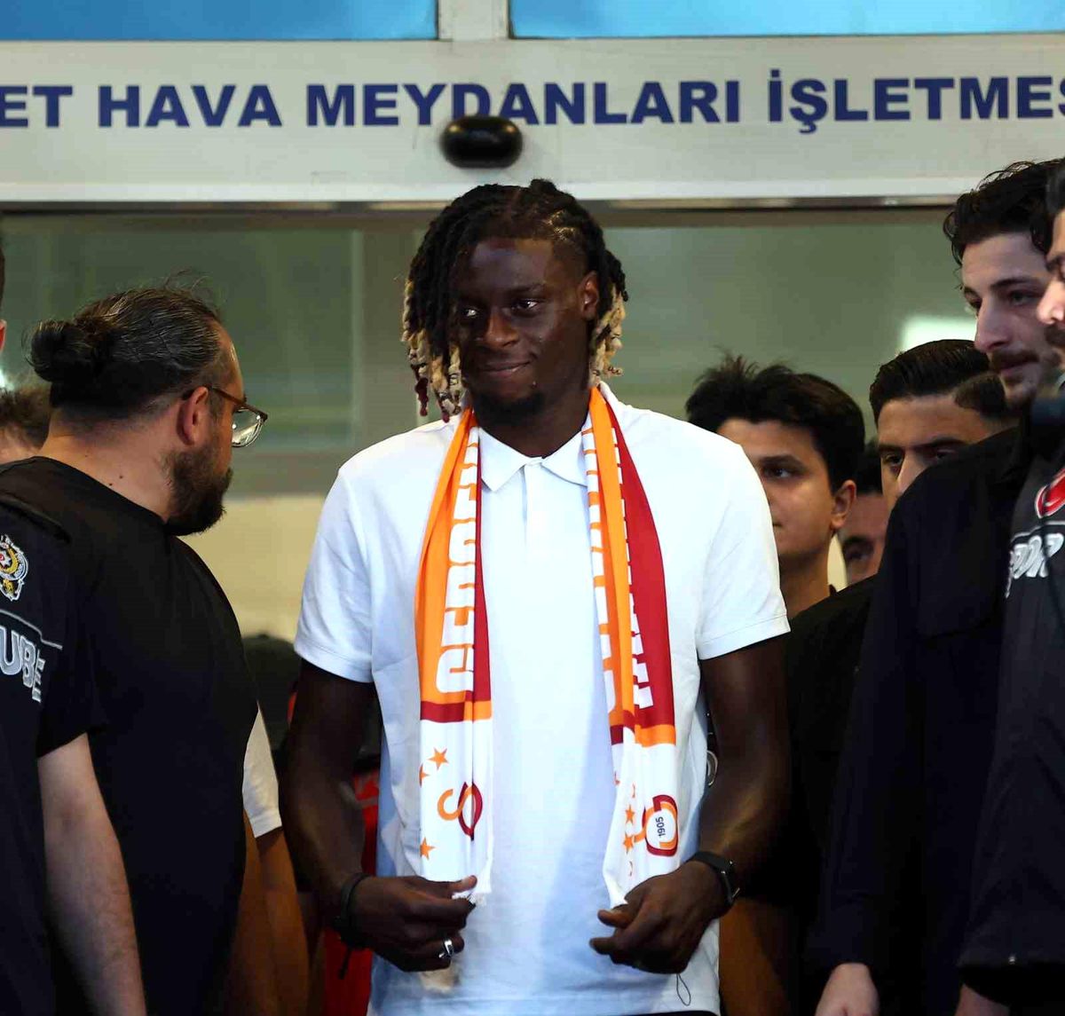 Galatasaray'ın yeni transferi Lesley Ugochukwu, İstanbul'a geldi