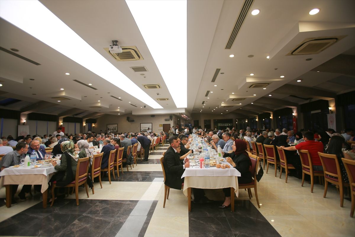 Hatay'da 15 Temmuz programı: Şehit yakınları ve gazilere yemek
