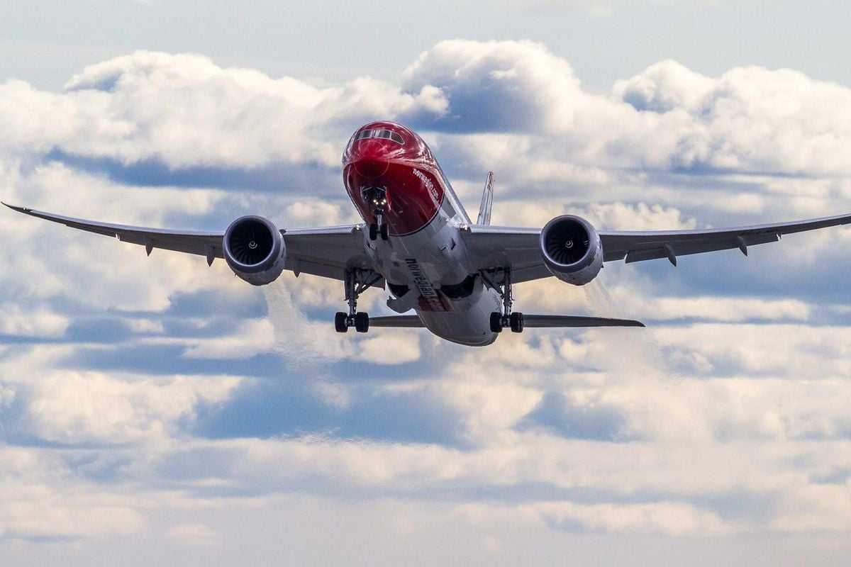 Norwegian Air'in Instagram profilinde British Airways logosu