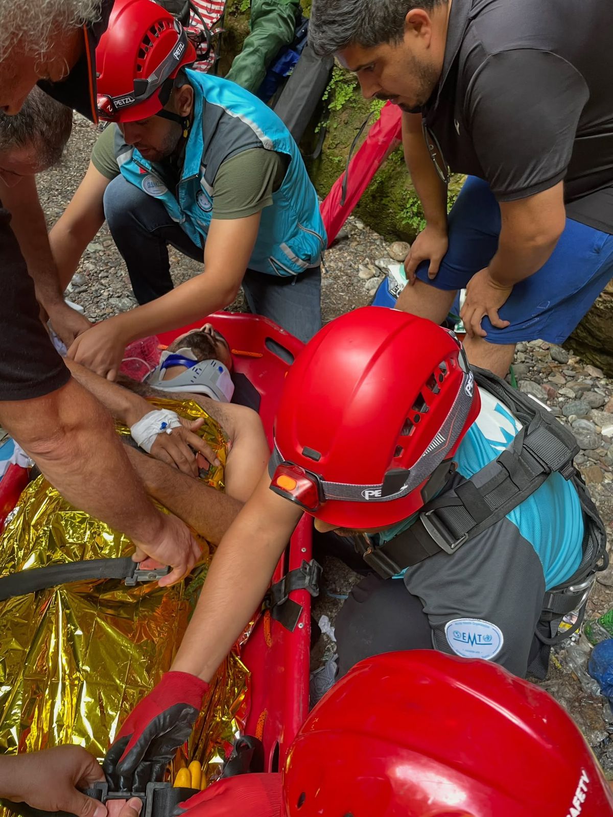 Osmaniye Karaçay Kanyonu'nda askeri helikopterin kurtarma operasyonu.