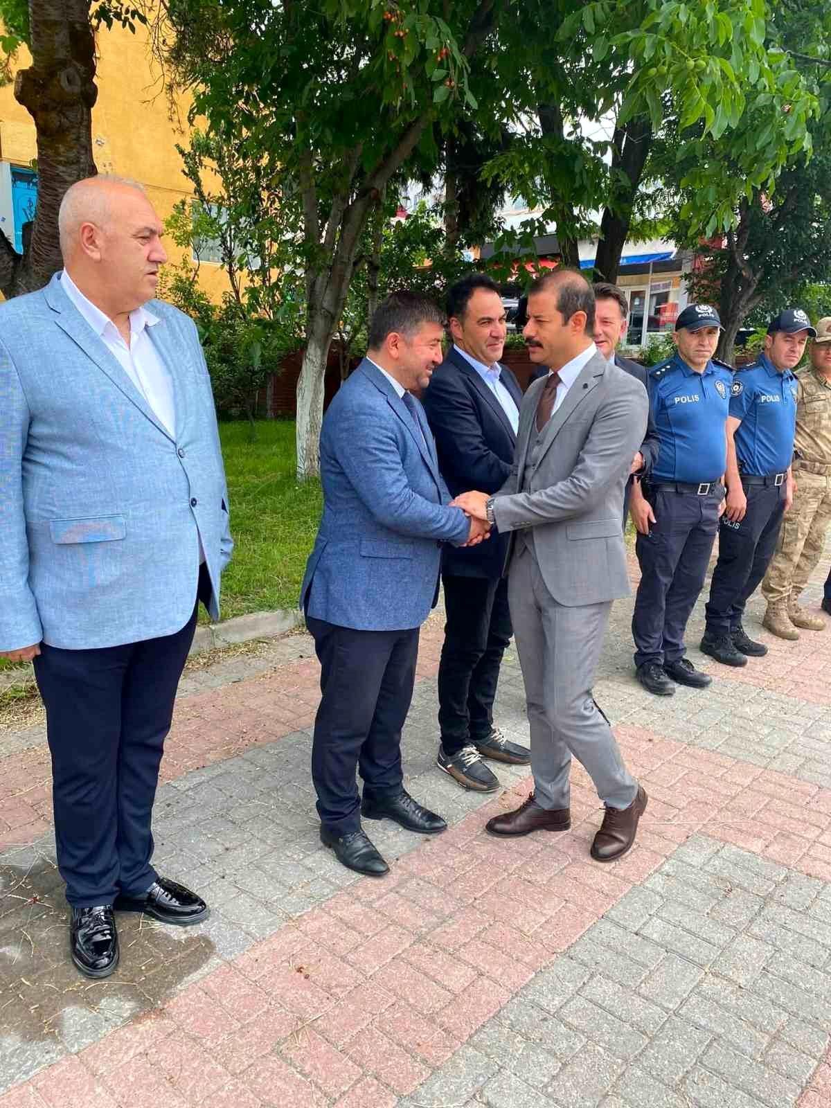 Posof Kaymakamı Bertan Görevine başladı