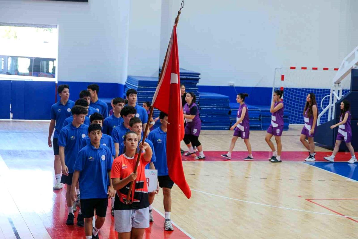 Anadolu Yıldızlar Ligi Basketbol Grup Müsabakaları Söke'de Başladı