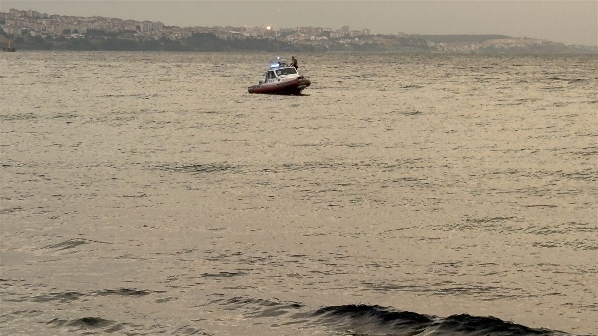 Tekirdağ'da denizde kaybolan kişi aranıyor