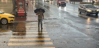 Tekirdağ'da gök gürültülü sağanak etkili oldu