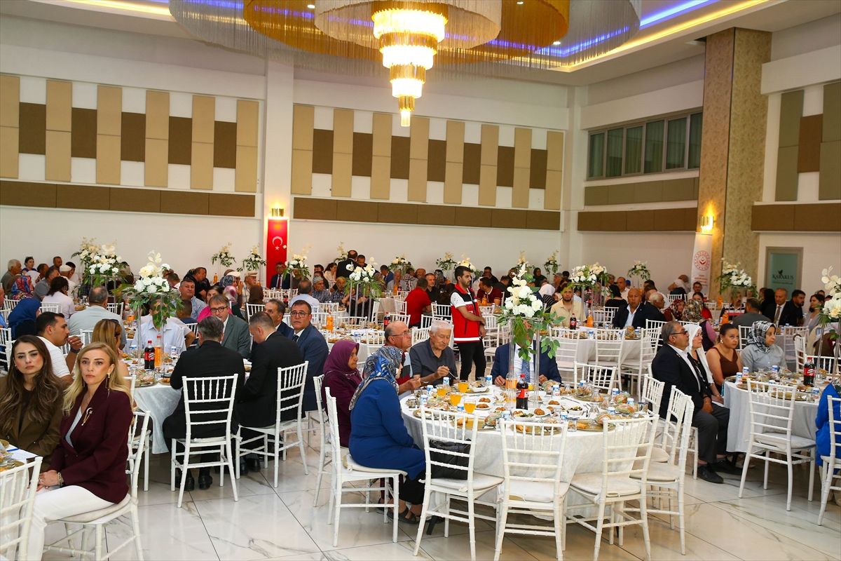 Uşak'ta 15 Temmuz Şehit Yakınları ve Gaziler Onuruna Yemek