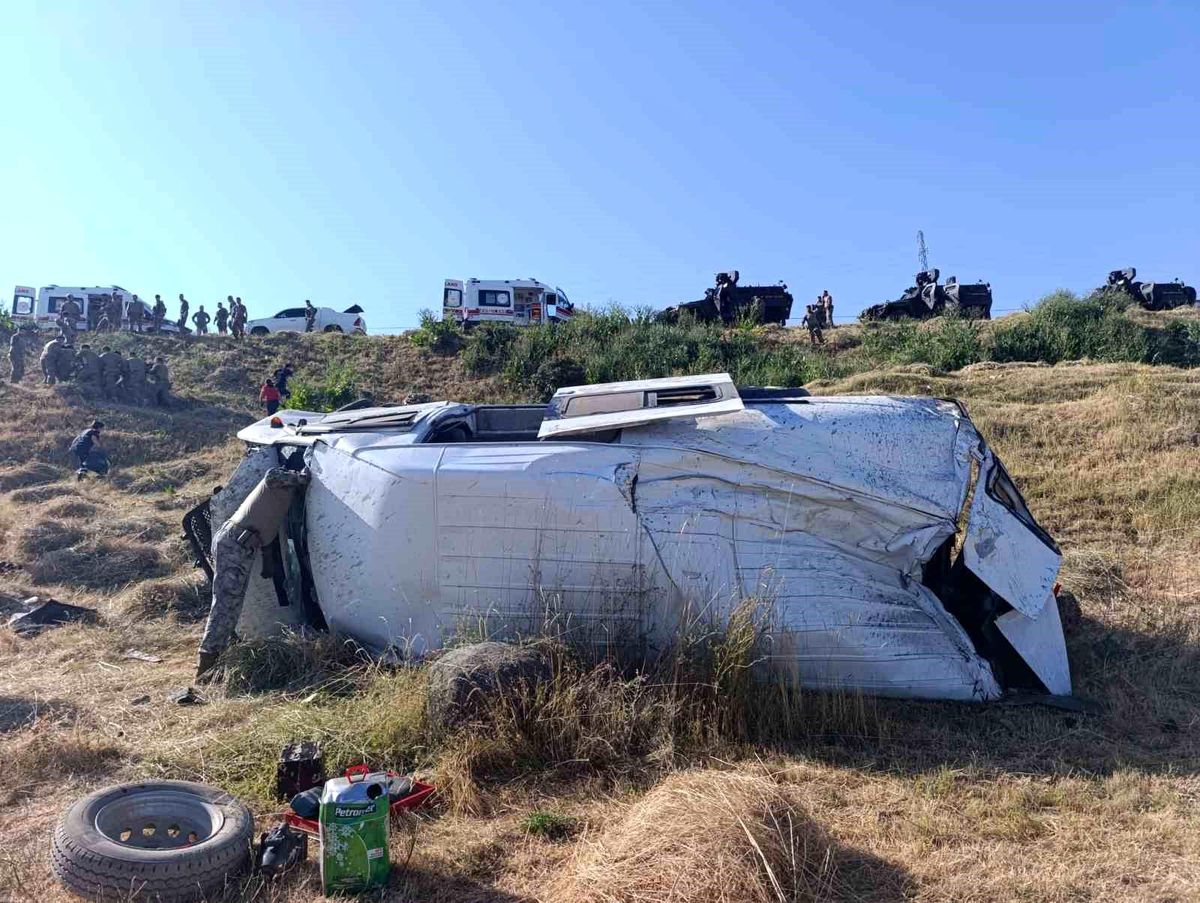 Van'da trafik kazası: 3 yaralı