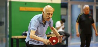 Veteran masa tenisçisi kardeşler tecrübelerini yeni sporculara aktarıyor