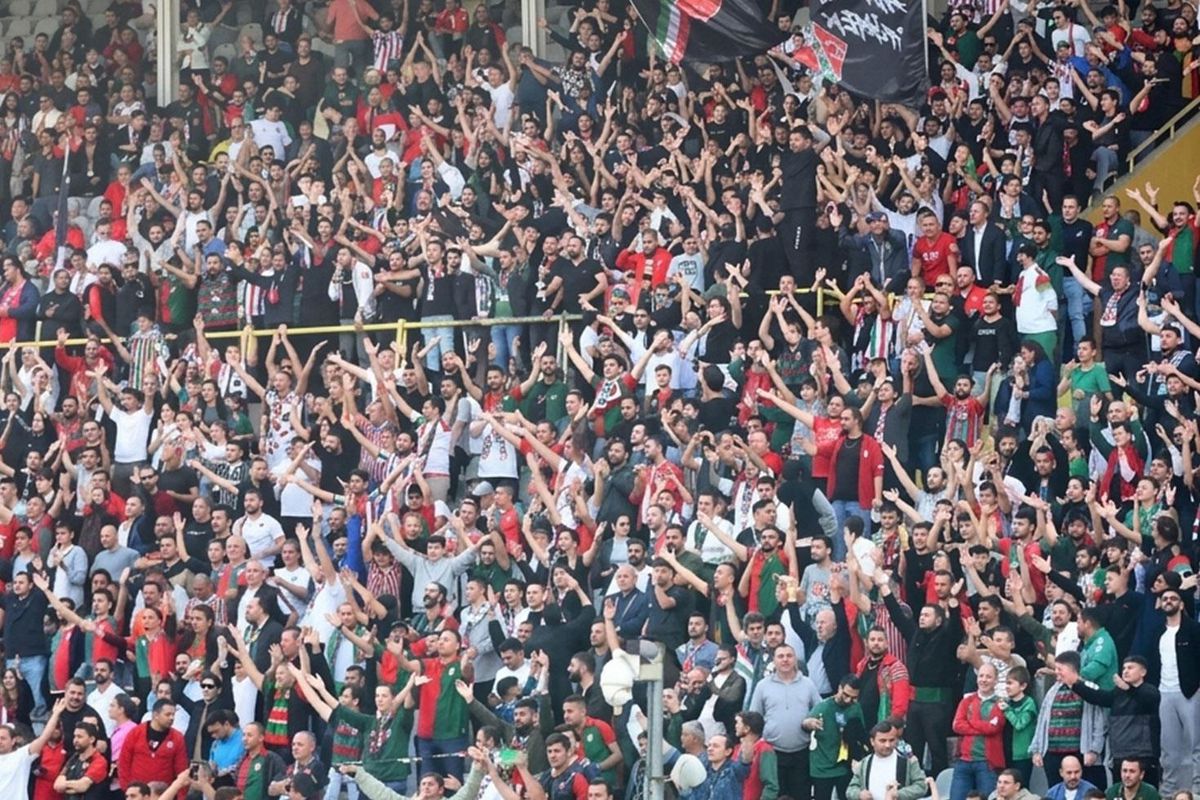 Pınargücü Spor Kulübü Başkanı ve yöneticileri, Fenerbahçe'ye yapılan jestle ilgili açıklama yaparken