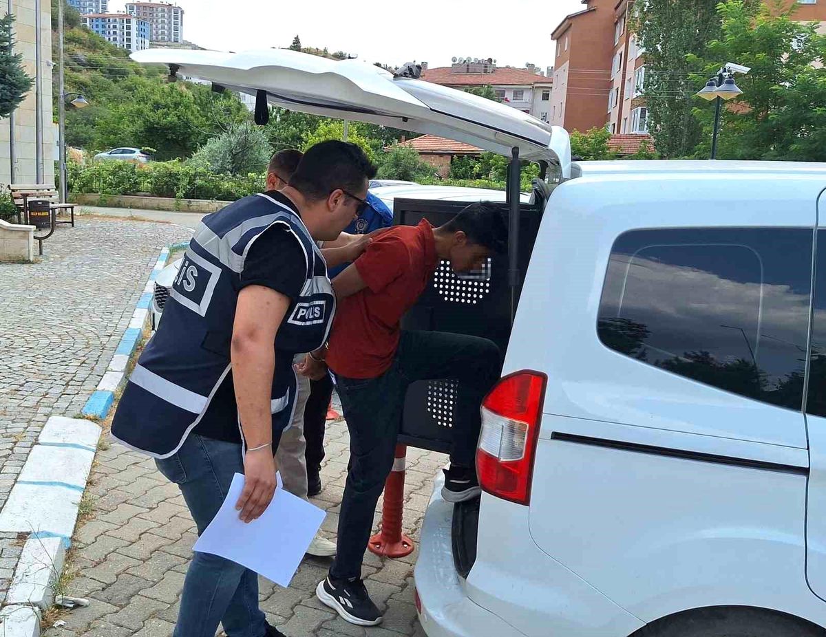 Ağına düşürdüğü vatandaşı 1,5 milyon TL dolandıran şüpheli polisten kaçamadı