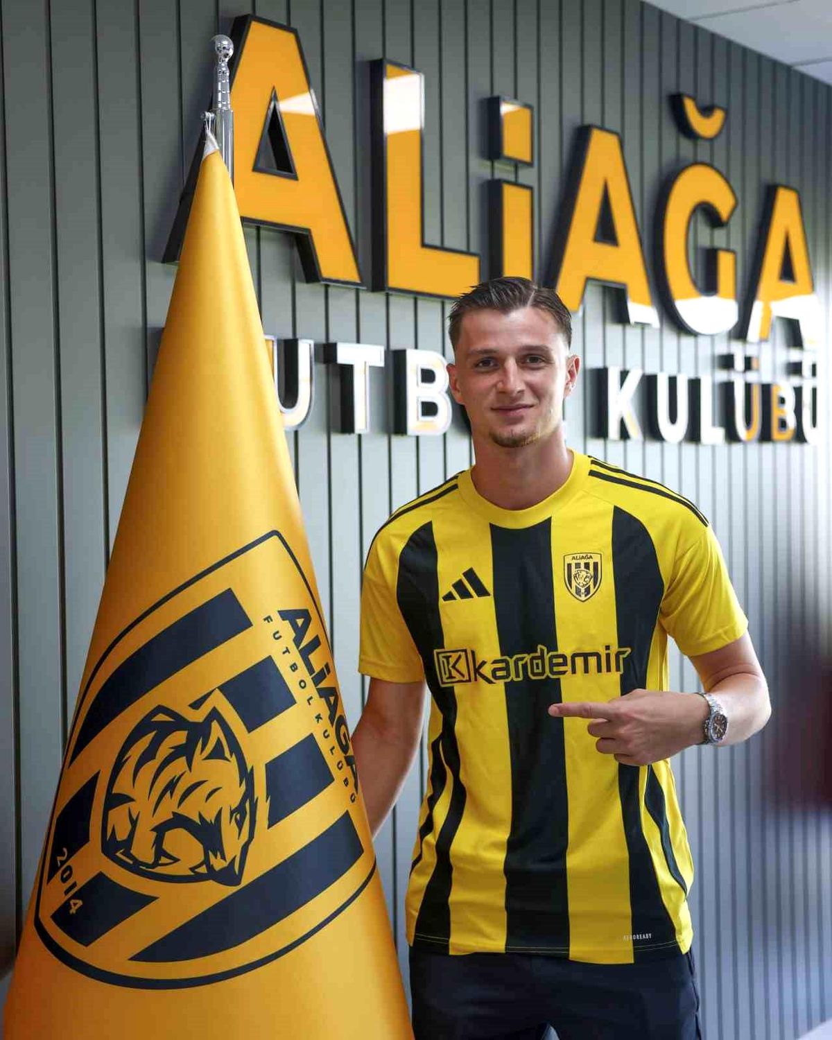 Aliağa FK'nın yeni transferi Eren Tunalı
