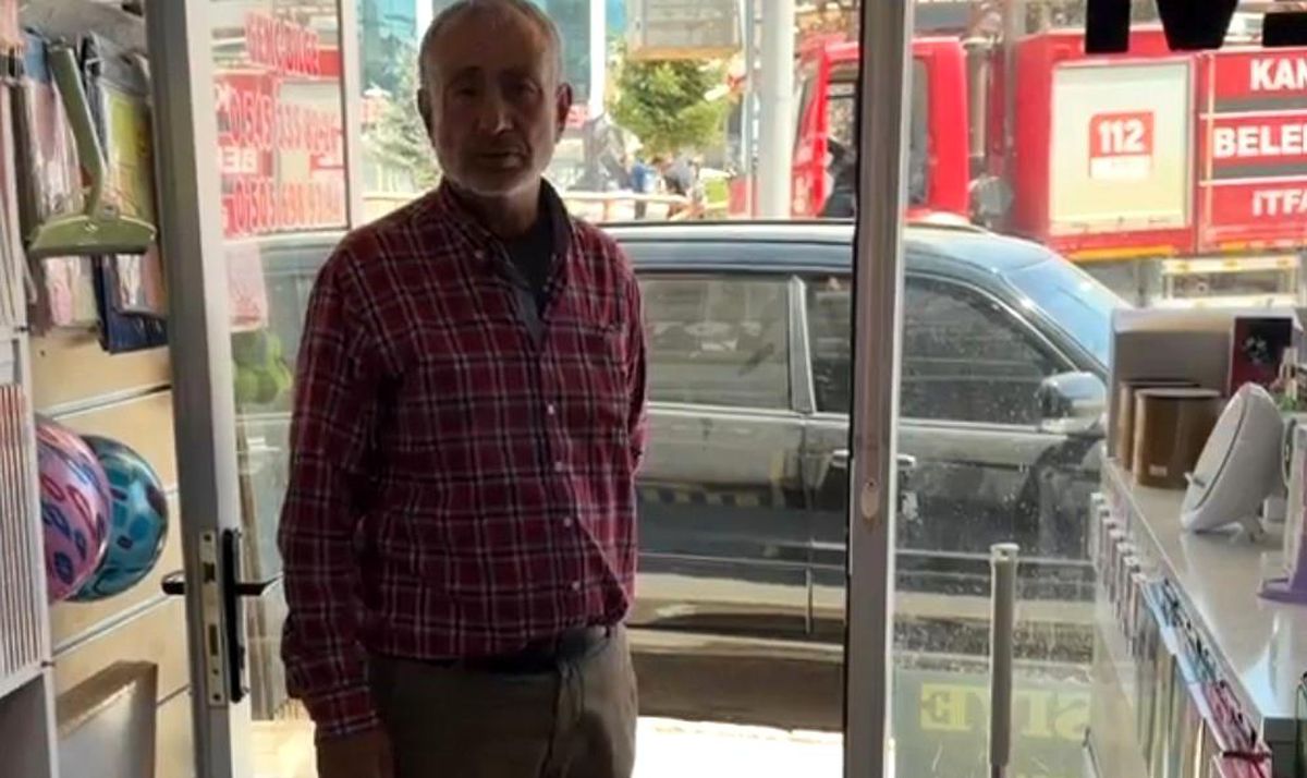 Sivas'ın Kangal ilçesinde merada otlayan keçi sürüsü