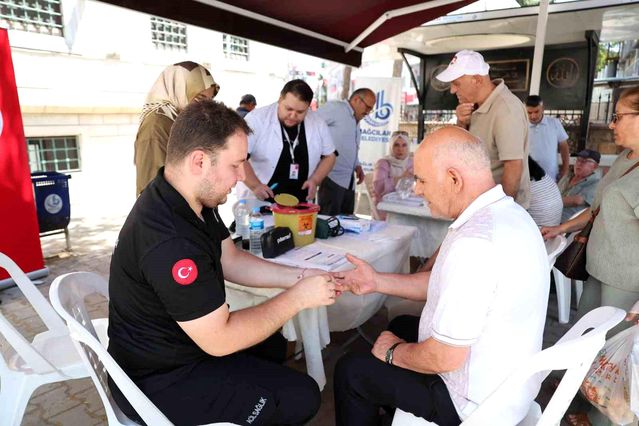 Bağcılar’da camilerde sağlık taraması yapıldı