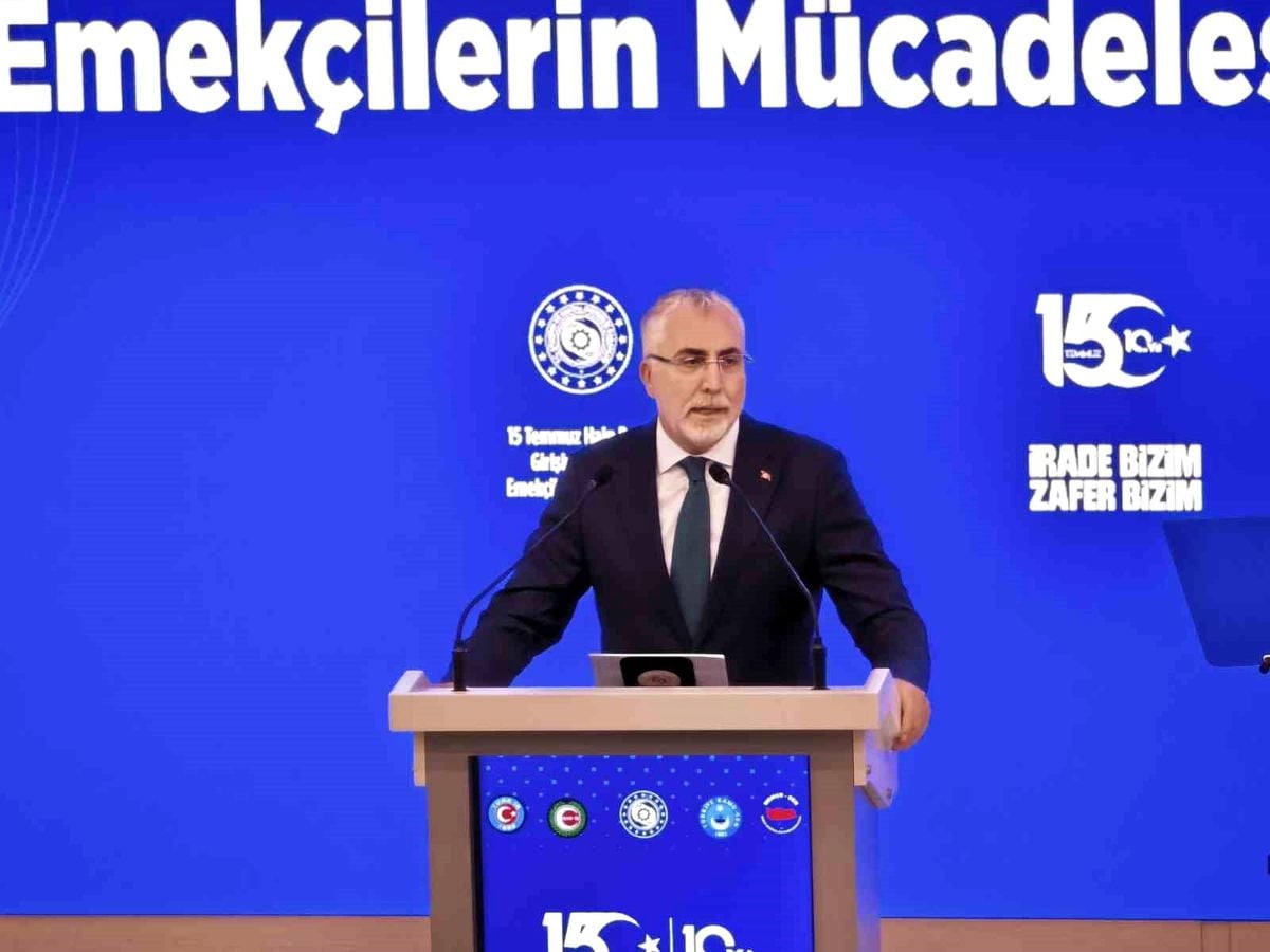 Bakan Işıkhan: 15 Temmuz gecesi sendikalarımızın tavrı demokrasi tarihimiz açısından önemlidir