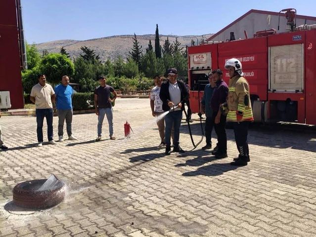 Belen ve Reyhanlı’da temel yangın eğitimi verildi