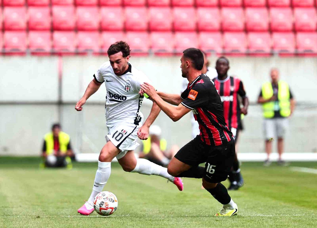 Beşiktaş futbol takımı oyuncuları sahada