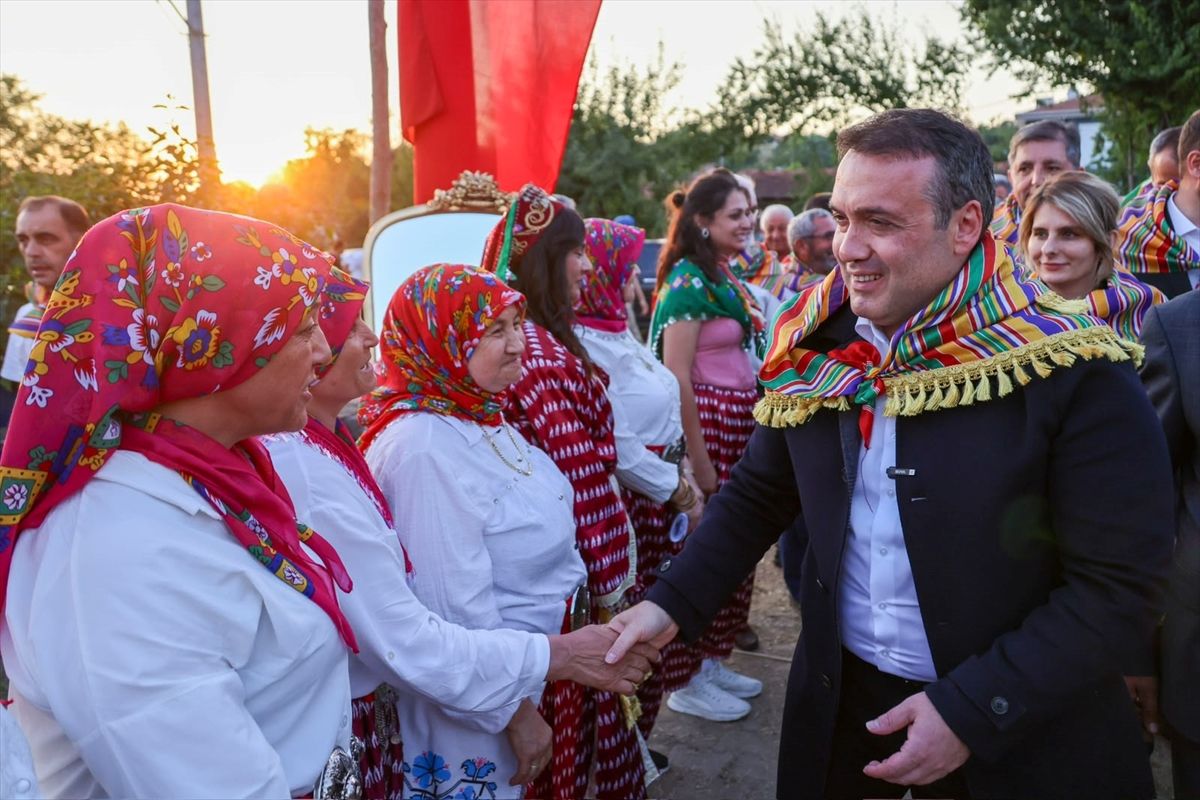 Bilecik Valisi Sözer, Yörük Toyu Şenliği'ne katıldı