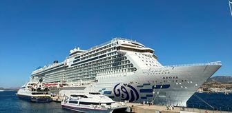 Bodrum'a iki kruvaziyerle 3 bin 292 turist geldi