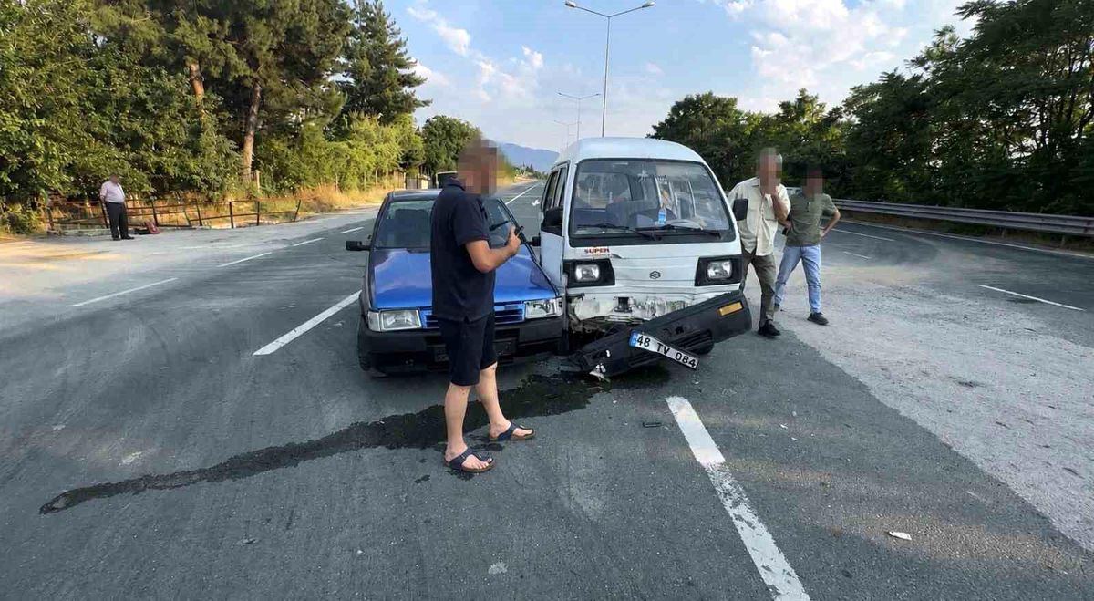 ''Ceza yerine aracını yaptırayım'' teklifinde bulunan alkollü sürücü polisi görünce kaçtı